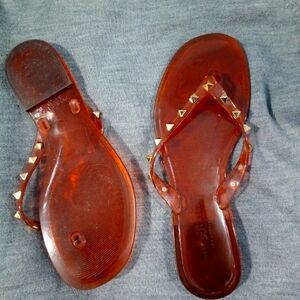 Gorgeous Chinese Laundry sandals with gold detail. Size 8